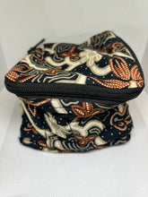 Load image into Gallery viewer, Essential Oil Cloth Boxes
